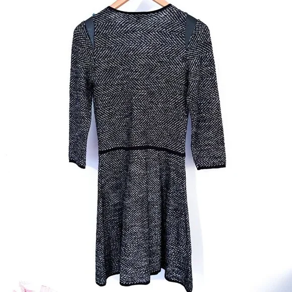 Ann Taylor Chevron Fit & Flare Knit Sweater Dress Short Black White Extra Small - Picture 3 of 10